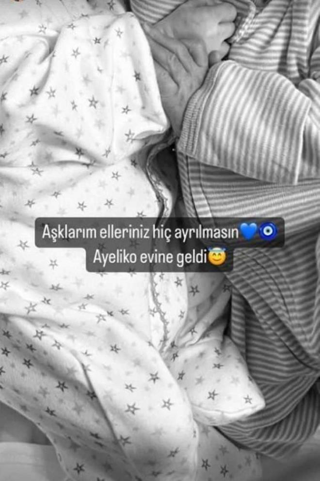 BRAHM AYEL TABURCU OLDU    Bebeini hasretle bekleyen efkarli, 12 gn boyunca hastanede kalan brahim Ayel'in taburcu olduunu duyurdu. Oullarnn el ele tututuklar fotoraf paylaan efkatli "Aklarm elleriniz hi ayrlmasn. Ayeliko evine geldi" ifadelerini kulland.