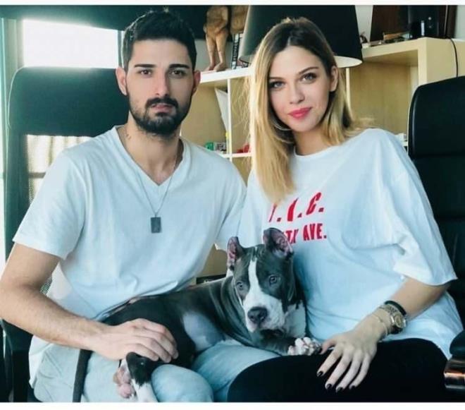 OULLARINA KAVUMANIN MUTLULUUNU YAADILAR!    22 Ocak'ta brahim Ayel ve Sinan Emir ismini verdikleri oullarna kavuan ift, ksa bir sre sonra oullarndan brahim Ayel'in kalbinde sorun olduunu ve ameliyat olacan aklad. Operasyon geiren Ayel, tedavi sonras hastanede gzlem altnda tutuldu ve taburcu oldu.