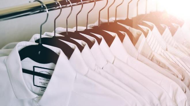 SARARMA ZN IKARTMA YNTEM<p>    Gmlek yakasndaki sararma izini kartmann da pratik bir yntemi bulunuyor. te sz konusu yntemin uygulan;