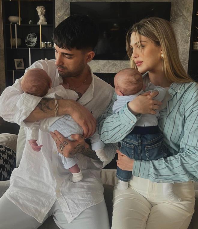 Derya Tuna ve brahim Tatlses'in olu do Tatlses ile 2021 ylnda dnyaevine giren Yasemin efkatli, 22 Ocak'ta ikiz bebeklerine kavumutu. kizlerden birinin ad brahim Ayel dierininki ise Sinan Emir olmutu.