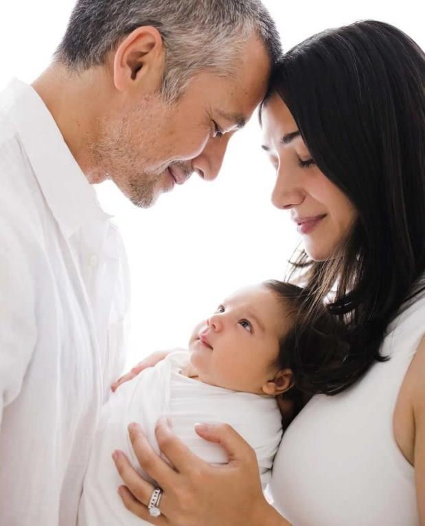 "YAKITIRAMADIM!"    Kareleri beenen sosyal medya kullanclar Mansz' "Anne Trk baba Trk isim Imre Leon?! Yaktramadm!" diyerek eletiri yamuruna tuttu