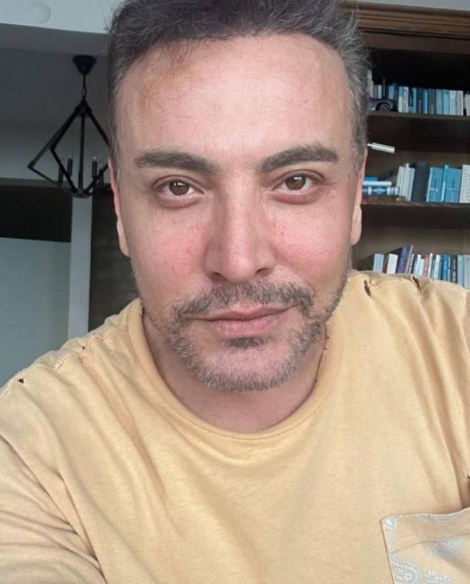 Son dnemlerde nllerde moda haline gelen estetik kervanna Cenk Eren'de katld.