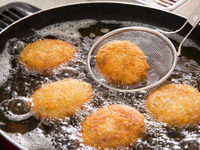 Bu yzden riskli olarak kabul edilebilecek en popler yiyecekler patates kzartmas ve kzarm tavuk oluyor.