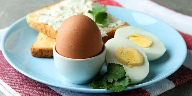 JAPON OCUKLAR YUMURTA AIRLIKLI BESLENMYOR    Trkiye?de faaliyet gsteren Japon mutfaklarndan tsumi restoran alanlarndan Kiyo Akiyama, Anadolu Ajans Teyit Hatt'na aklamada bulundu.