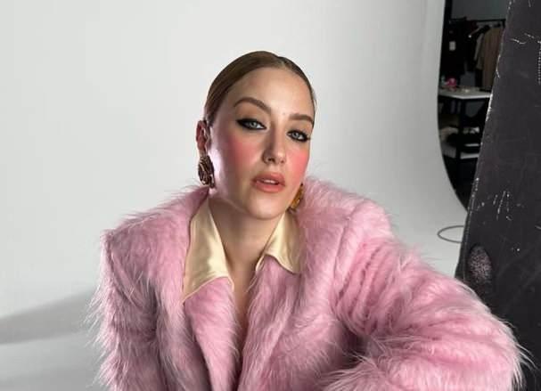 HAZAL KAYA'NIN ANNES AYEGL KAYA KRACISIYLA KAVGA ETT