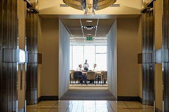 Sabah vakti garip garip patron terken Bir tenhada facebookuna bakarken Cmle alem arkandan sverken Feedbacki iyi aldn m #beyazyakal ?