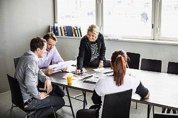 Mekanlarn hepsi tek tek gezildi Olmazsa olmaz ays ti eftali Yannda da yedn mi frambuazl izkeki Azna bi vursam rahatlcam #beyazyakal