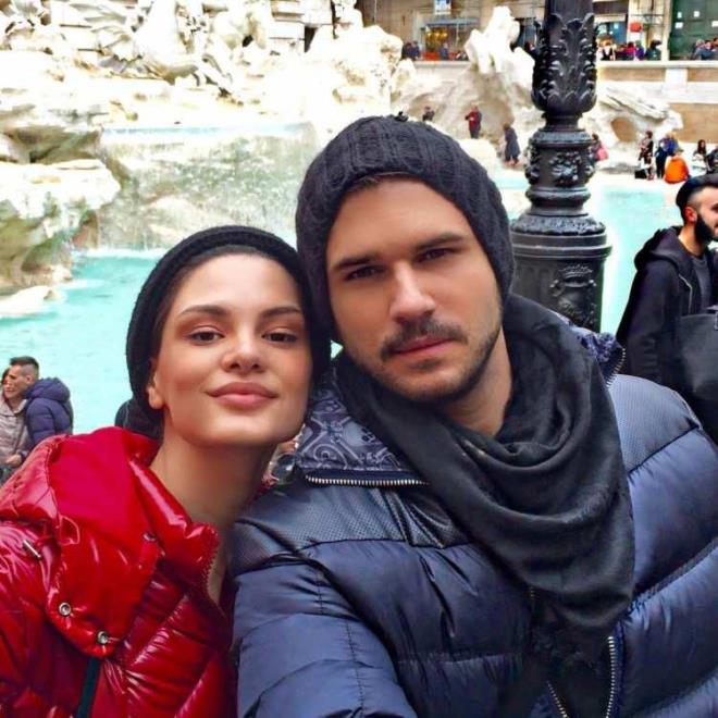 nl oyuncuya aile iinde sempatikliinden tr Arnavuta ayck anlamna gelen "Aru" diyorlarm.