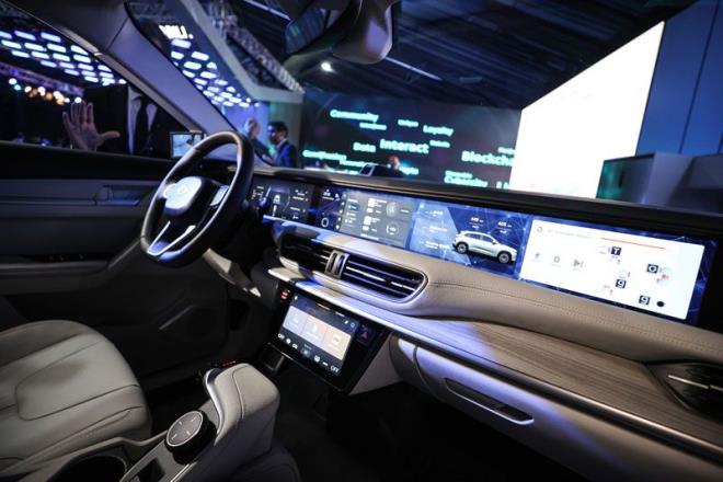 AA muhabirinin Otomotiv Distribtrleri ve Mobilite Dernei (ODMD) verilerinden derledii bilgilere gre, 2024 Nisan'da otomobil ve hafif ticari ara satlar, geen yln ayn dnemine gre yzde 22,3 azalarak 75 bin 919 adet oldu.<p>    Nisanda otomobil satlar geen yln ayn ayna gre yzde 20,61 azalarak 61 bin 448 olurken hafif ticari ara satlar da yzde 28,6 azalla 14 bin 471 eklinde gerekleti.  <p>  Sz konusu dnemde otomobil ve hafif ticari ara pazar, 10 yllk nisan ay ortalama satlarna gre ise yzde 16,2 byme gsterdi.