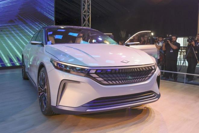 "Tam elektrikli", "uzatlm menzil elektrikli" ve "hibrit" aralar ele alndnda, toplam pazarn yzde 28,1'inin, iinde elektrikli motor da bulunan aralardan olutuu grld.