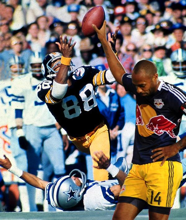 Thierry Henry, yapt gol sevinciyle bir anda twitter'a damga vurdu.