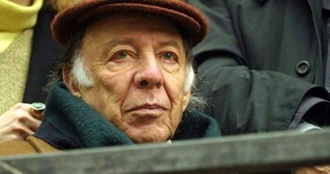 "BNYEM PANE KAPILIYOR"    almak zorunluluunu srtmda hisseder hissetmez o ocuksu bnyem panie kaplyor ve hemen iki ielerine sarlyordum. Freud alkolikler iin yle diyor; 'Kkten beri kafasnda kurduu dnya ile gerek dnya arasnda yle bir uurum vardr ki, bu uurumu ancak iki, alkol gibi bir kpr ile birletirebilir.' Bu tabir ok houma gitti. Yani, gerek dnyaya kar kmaz bocalyordum, alkole sarlyordum.