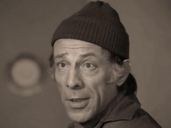 Kz Hayriye zkul ise medyadan uzak duruyor. Ferdi zkul alkla ilgileniyor.