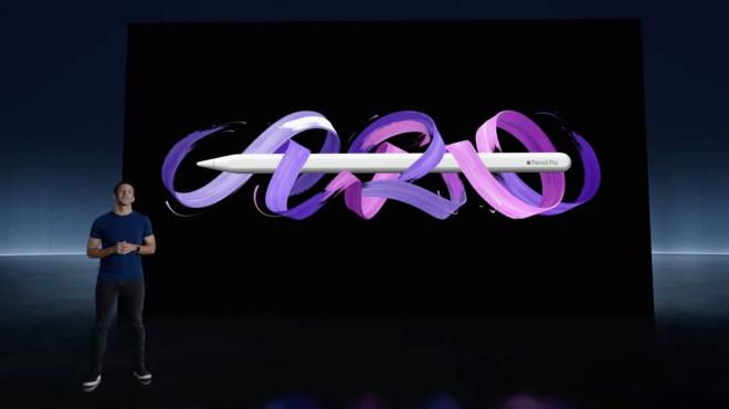 APPLE PENCIL PRO    Apple, "Let Loose" etkinliinde iPad modellerinin yansra tabletlerde kullanlan yeni Apple Pencil Pro modelini de tantt.    Apple Pencil'a en nemli gncelleme 2018'de geldi ve manyetik arj zelliini seriye ekledi.    Geen yl ise daha az zellie ve USB-C arj zelliine sahip daha ucuz bir model piyasaya srlmt.