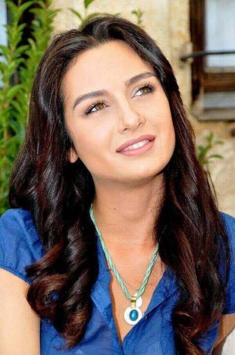 Birce Akalay, 2004 Trkiye Gzellik Yarmas'nda nc olmutu.