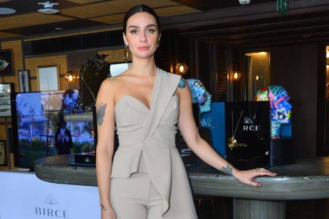 ESTETKSZ HAL GNDEM OLDU