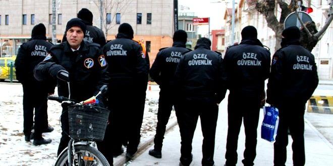 EN OK ZEL GVENLK GREVLS ARANIYOR  Mesleklere bakldnda ise sadece nisanda en ok ak i pozisyonunun zel gvenlik grevlisinde olduu grlyor.