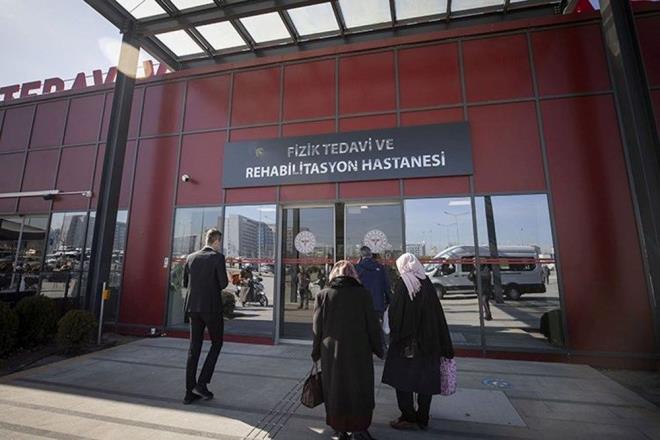 3- Onay verilen randevu iptal edilebilecek mi?   <br>  Randevu tarihinden bir gn nce saat 20.00?ye kadar www.mhrs.gov.tr internet sitesi, mobil uygulama ve ALO 182 ar merkezi araclyla iptal ilemleri gerekletirilebilecek.