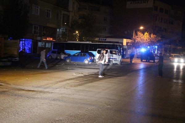 Babakan Recep Tayyip Erdoan'n Sabiha Gken'den Kskl'daki evine gidecei gei gzergah zerinde bulunan Mustafa Kemal Kprs'nde gvenlik nlemi alan polislere ate edildii iddia edildi.