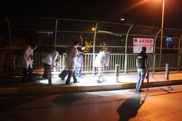 Babakan Recep Tayyip Erdoan'n Sabiha Gken'den Kskl'daki evine gidecei gei gzergah zerinde bulunan Mustafa Kemal Kprs'nde gvenlik nlemi alan polislere ate edildii iddia edildi.