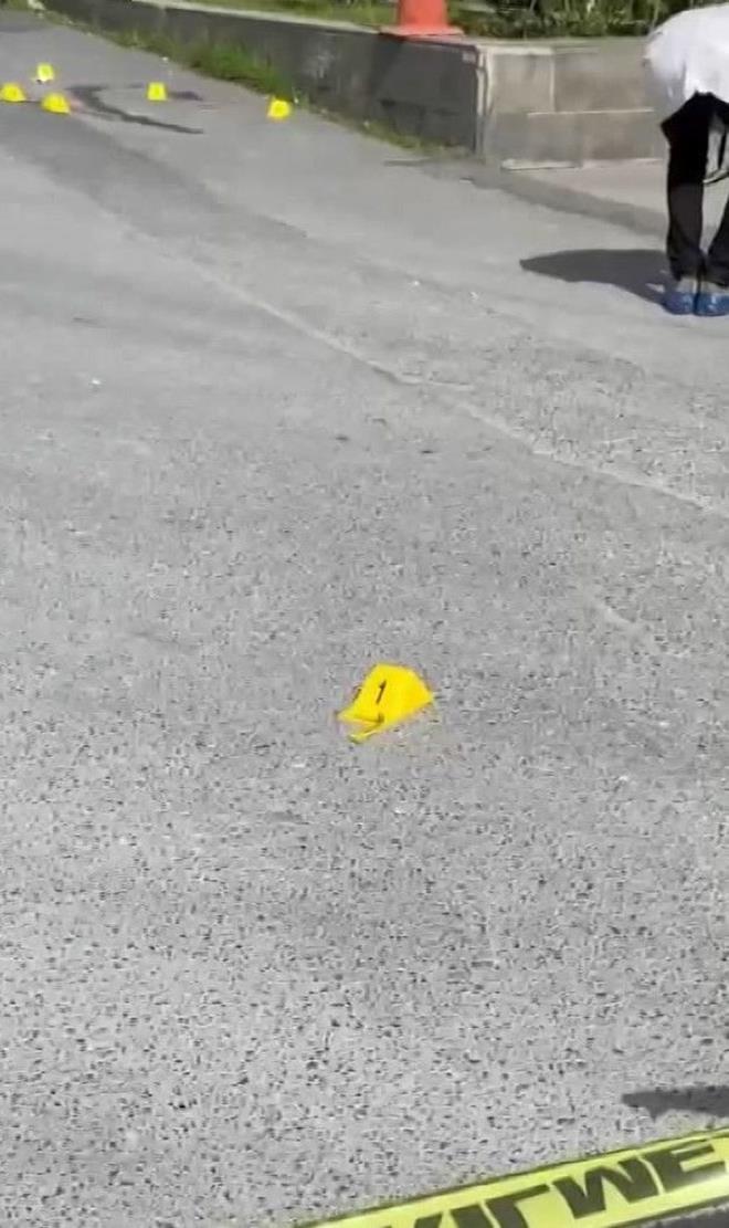 Olayn ardndan saldrgan olay yerinden kaarken evredekiler durumu hemen salk ve polis ekiplerine bildirdi.