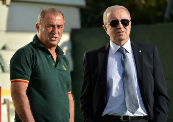 "Camiaya faydal olan her elemanla almaya devam ederim. Yoksa kendi ayama kurun skm olurum" diyen Aysal, iki ylda 4 kupa kaldran Terim'in iine son verdi.