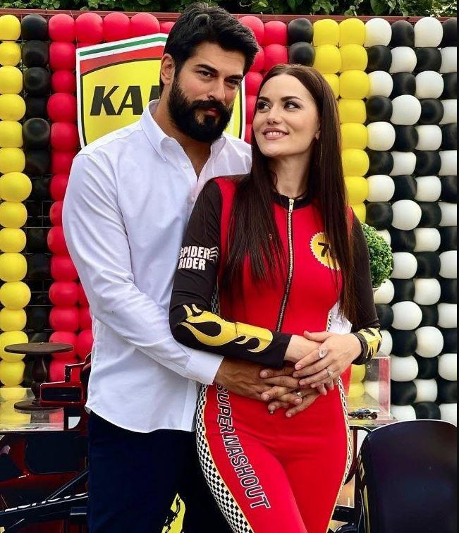 zel hayatlaryla ilgili detaylar zaman zaman sosyal medya hesaplarndan paylaan iftin Beykoz'daki 4 katl lks villas sosyal medyaya damga vurdu.