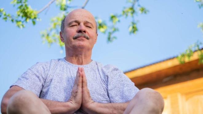 Yalanmay yavalatan takviyeler<p>    Prof. Dr. Osman Mftolu yalanmay yavalatan 3 takviye olduunu sylyor. stelik, bu takviyelerin hepsi bedava ve snrsz: Kaliteli uyku, dzenli egzersiz ve huzur. Yallk srecine girildiinde yaantdaki yanllarla hesaplalmas gerektiini ifade eden Mftolu, 'zararl alkanlar brakn' arsnda bulundu.