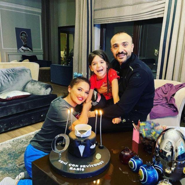 SAFYE SOYMAN    stanbul, Ankara ve Bodrum'da evi bulunan nl arkc Safiye Soyman'n boaz manzaral evi manzarasyla byk beeni topluyor.