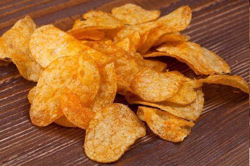 dnyann en ac iki biberinden elde edilen rn yerken ektikleri videolar paylamasn ve rn tkettikten sonra su imemesini istemiti.