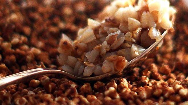 2- Protein deposu  <p>  Karabuday, tam protein olarak bilinen birka bitki bazl protein kaynandan biridir. Bu, insanlarn gdalardan almas gereken salk iin gerekli 9 temel amino asidin tamamn ierdii anlamna gelir.