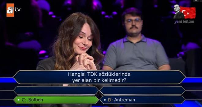 3 joker sonras doru cevap veren yarmacnn mutluluu yznden okunurken sosyal medyada B: Parakende cevabn verenler byk aknlk yaad.