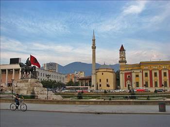 <p><b>52-Arnavutluk</b></p>    Mslman nfusu: 2,508,277    <p>Mslman oran: 70%</p>