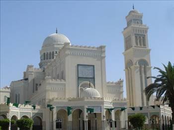 <p><b>35-Libya</b></p>    Mslman nfusu: 5,592,596    <p>Mslman oran: 97%</p>