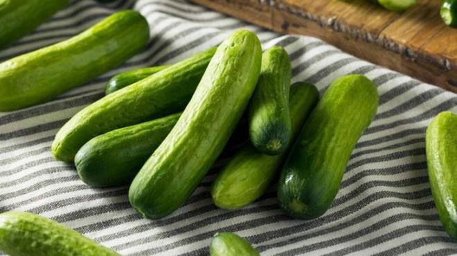 Vcudumuz, bizi hastalklardan koruyabilmek iin antioksidanlara ihtiya duyar. Salataln ierisindeki yeterli miktarda antioksidan da vcuda zararl mikroplarn geliini hafifletebilir. Ayrca cildimizin daha salkl ve parlak grnmesine katkda bulunur.