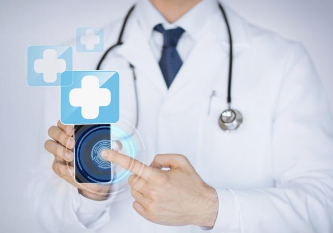 Hastane ve doktorun ykn az da olsa azaltmak ve vatandala kolaylk salanmas iin yaplan dzenlemeyle e-nabz zerinden muayene olan hastalara e-reete zerinden ila yazlacak. Peki uzaktan muayene iin randevu nasl alnacak? Online randevu cretsiz mi? Herkes bu sorulara yant ararken; 10 gn art detay ise dikkat ekti.