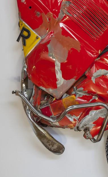 Eskiden defter arasna konulan ieklerin yllar sonra ald halden esinlenerek balad almasnda, gerek arabalar kullanmas serginin ilgi ekiciliini artrd.