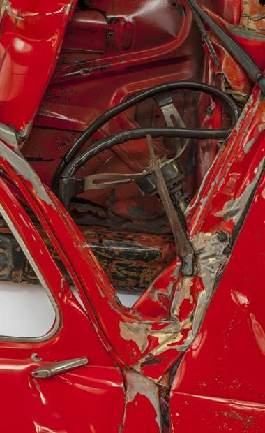 Eskiden defter arasna konulan ieklerin yllar sonra ald halden esinlenerek balad almasnda, gerek arabalar kullanmas serginin ilgi ekiciliini artrd.