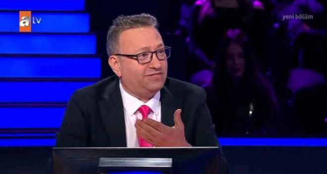 Programa katlan Hakan Demir isimli renkli bir yarmac, elenceli tavrlaryla hem Milyoner'e hem de sosyal medyaya damga vurdu.