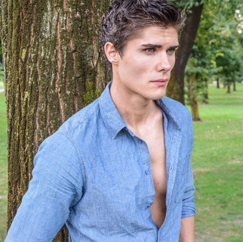 Zac Efron?a benzerliiyle dikkat eken oyuncu Bar Murat Ya?nn, Akalay?n kuzeni olduu renildi.