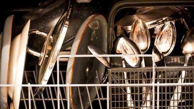 Tm bu ilemleri gerekletirdikten sonra makinenizi en yksek scaklkta tek bir ayarda altrn. Program biter bitmez makinenizin kapan an ve 1 saat kadar ak tutun bylece makinenizin ii havalanm olacak.