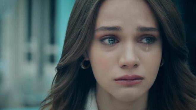 Daner, Papatyam dizisinde 121 blm Metin Akpnar'n canlandrd "Necati" karakterinin torunu "Gonca"y oynad.