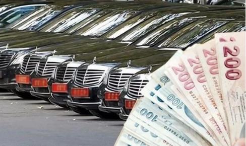 Meclis?te yeni tasarruf tedbirleri arasnda Meclis bakanvekilleri, grup bakanvekilleri ve komisyon bakanvekillerinin kulland Audi marka aralarn da deimesi gndemde. Kiralk olan makam aralarnn szlemesi her yl Temmuz aynda yenileniyor. TBMM Bakanl da yeni ek tedbirleri masaya yatryor. Bu tedbirler arasnda Audi?lerin yerini yerli otomobil Togg?la deitirilmesi gndemde. Yeni tedbirler uygulanrsa, kiralk makam aralar Temmuz ayndan itibaren kullanlmayacak.