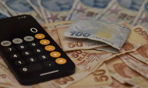 Ekonomi Gazetesi?nde yer alan habere gre Meclis, katlm zorunlu programlarn dnda ihtisas, tali ve aratrma komisyonlarnn yurt ii ve yurt d seyahatlerine say snrlamas getirecek. Duruma gre komisyon gezilerinde uzman grevlendirecek.