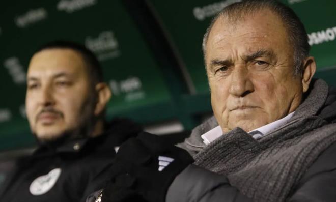 Kariyerinde onlarca kupas olan teknik direktr iin fla bir iddia gndeme bomba gibi dt.