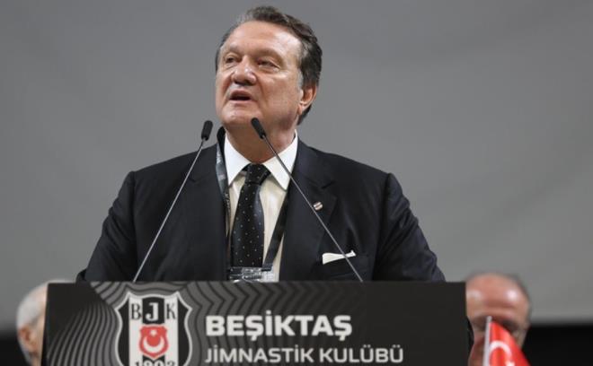 Beikta Bakan, Terim'le grt!<p>  Sper Lig'de teknik direktr araylarn srdren Beikta'ta bakan Hasan Arat'n Fatih Terim ile grt renildi.