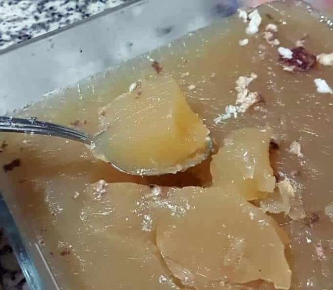 Pahal kozmetik rnlerden kullanmak yerine haftada birka kez tketeceiniz kemik suyu cildinizin hzlca yenilenmesini salyor.