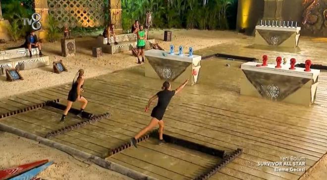 SEDA - MERVE     Dier delloda Seda ile Merve kar karya geldi.