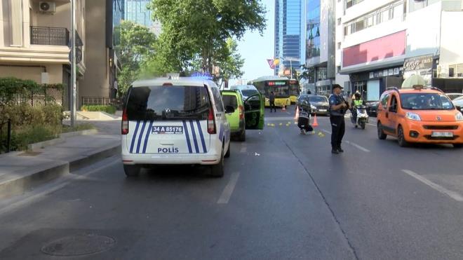 Haber verilmesi zerine olay yerine polis ve salk ekipleri sevk edildi. Yaral 3 kii ambulansla hastaneye kaldrld.