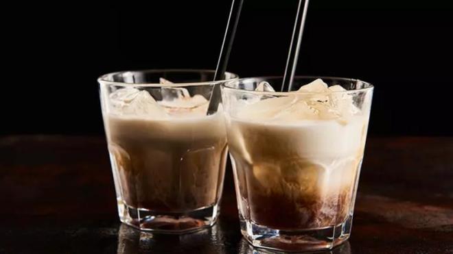 HAZIRLANII<p>    Souk kahve tarifi, yukardaki malzemeler ile ortalama 5 dakikada hazr hale getirilebiliyor. te sz konusu souk kahve tarifinin hazrlan;